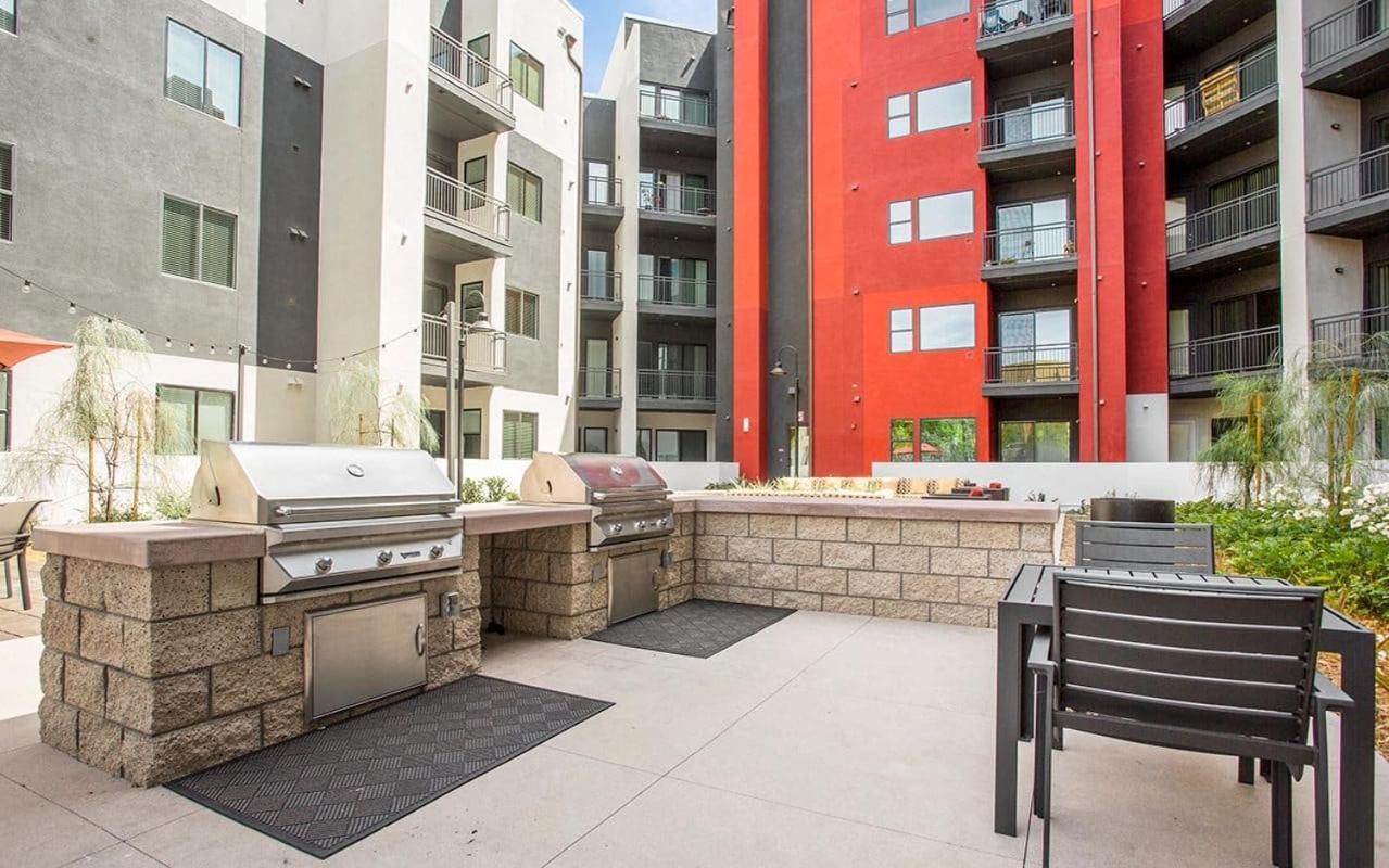 Luxury Designed 2 Bedrooms Part In Woodland Hills Ca Aparthotel *